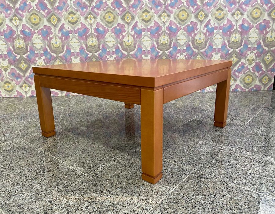 Mesa de centro em cerejeira