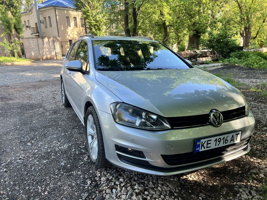 Продам Фольксваген гольф 7 1,4 tsi