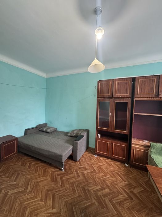 Здається 2 кк в центрі