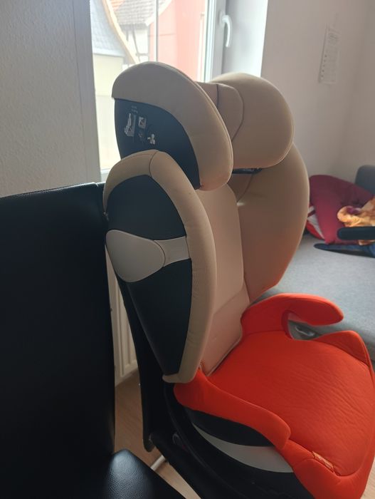 Автокрісло - бустер Cybex дуже надійна модель