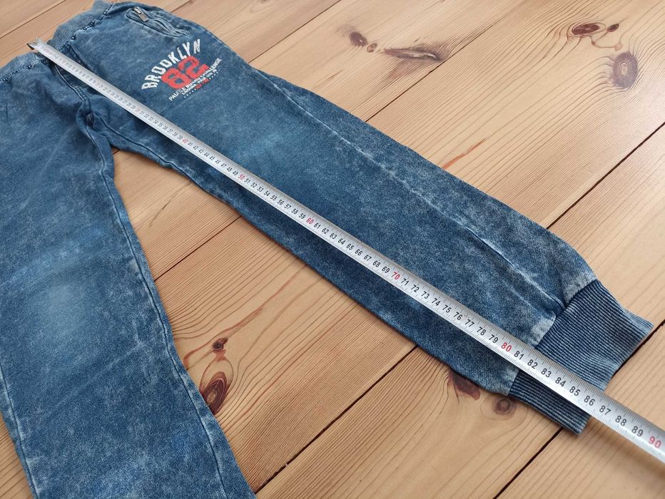 Spodnie jeansowe rozm. 146