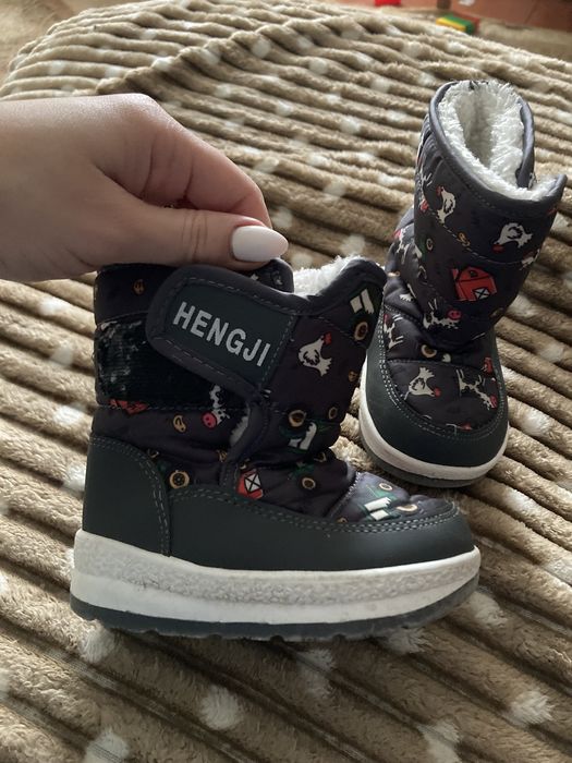 Сапожки зимові