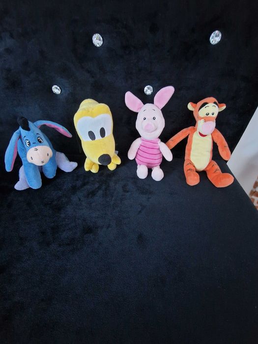 4 maskotki Disney z bajki KUBUŚ PUCHATEK