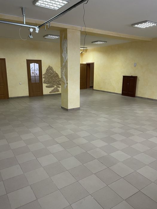 Аренда склад магазин Звягель ул Житомирская  100