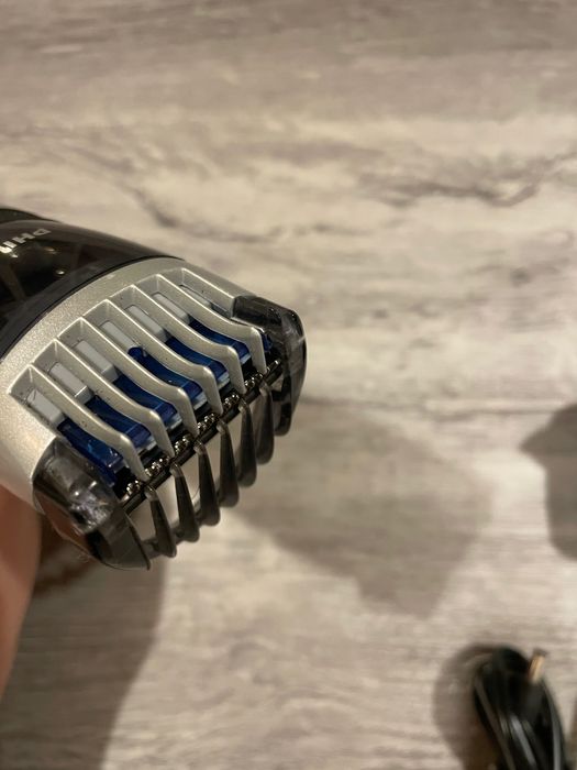 Maquina barba Philips com aspiração a vácuo