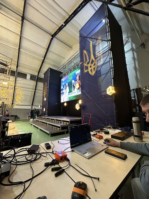 Техническое обеспечение, звук свет сцена спецэффекты ледэкраны