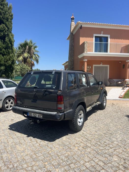 Nissan Terrano 1 2.7Td — photo 2