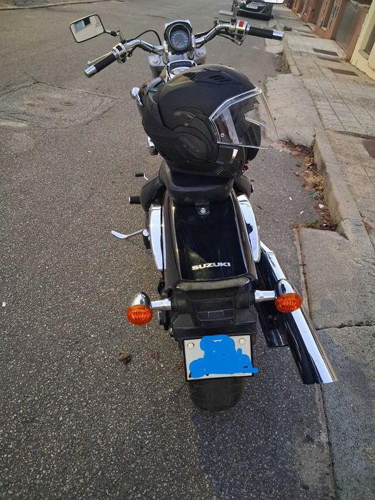 Suzuki Intruder 800