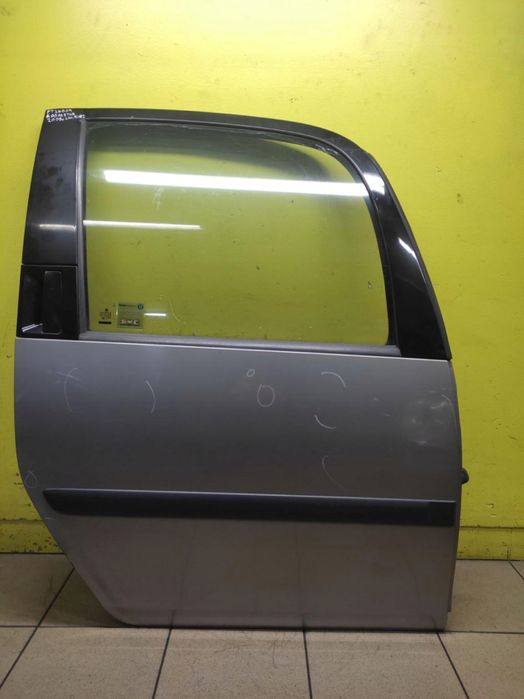 skoda roomster drzwi prawy tył 9202