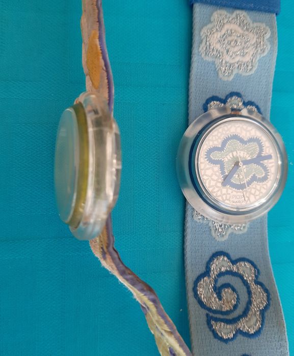 2 relógios Swatch