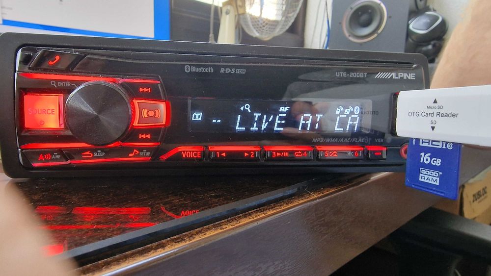 Alpine UTE-200BT c/ novo ligação Bluetooth e USB