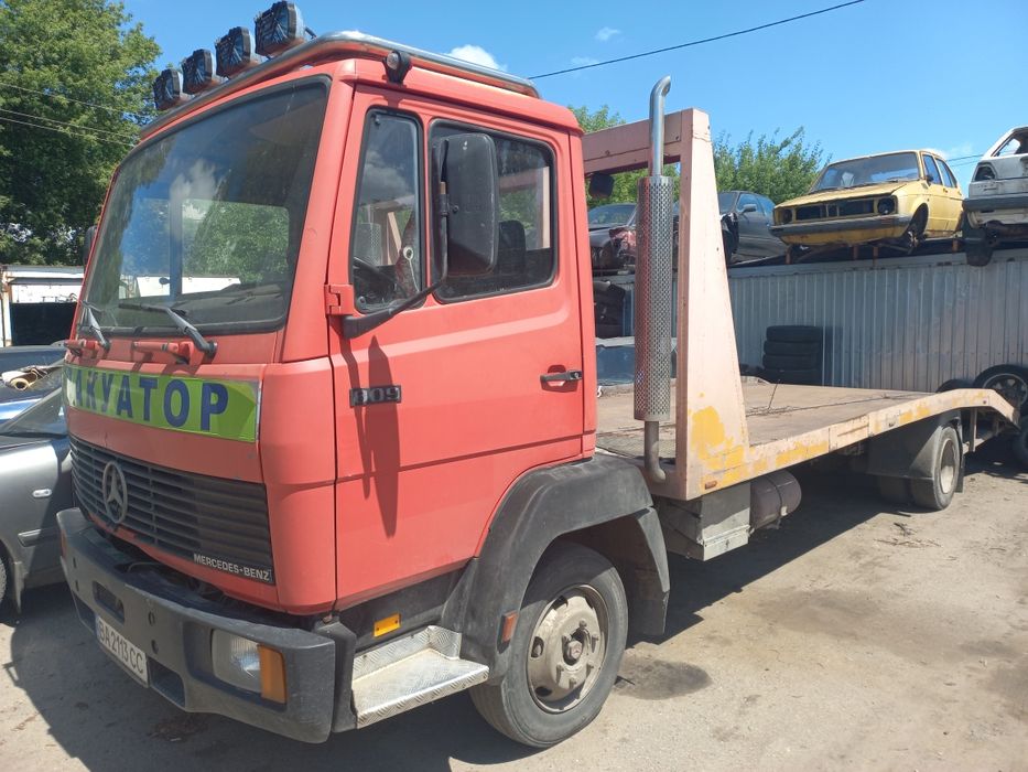 Євакуатор MERCEDES-BENZ 814