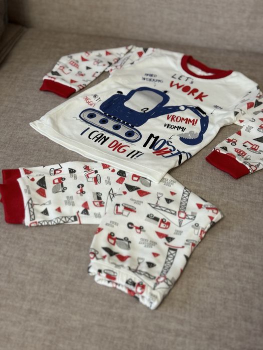 Дитяча піжама для хлопчика з машинками (нова)