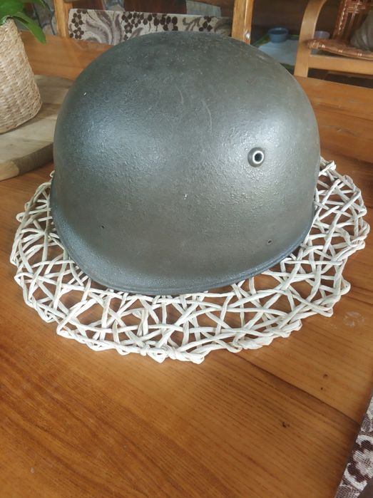 Каска, шлем, металевий.