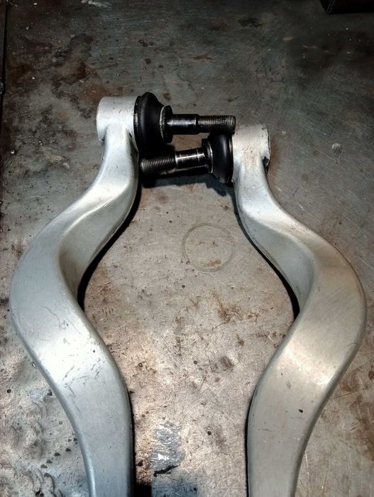 Передні ричаги BMW E60