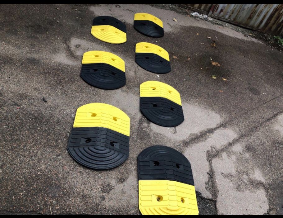 Ці модульні лежачі поліцейські