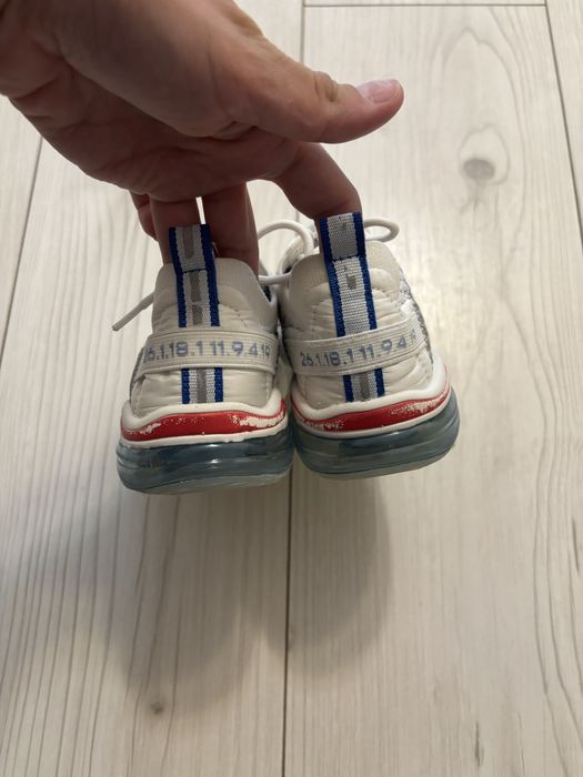 Дитячі кросівки zara