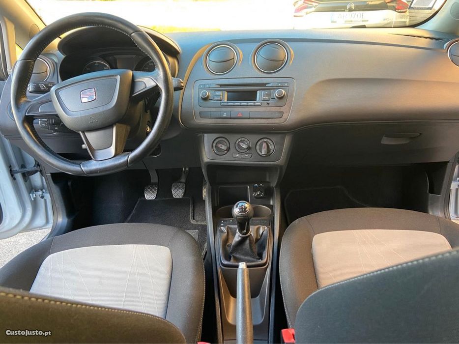 Seat Ibiza bem estimado