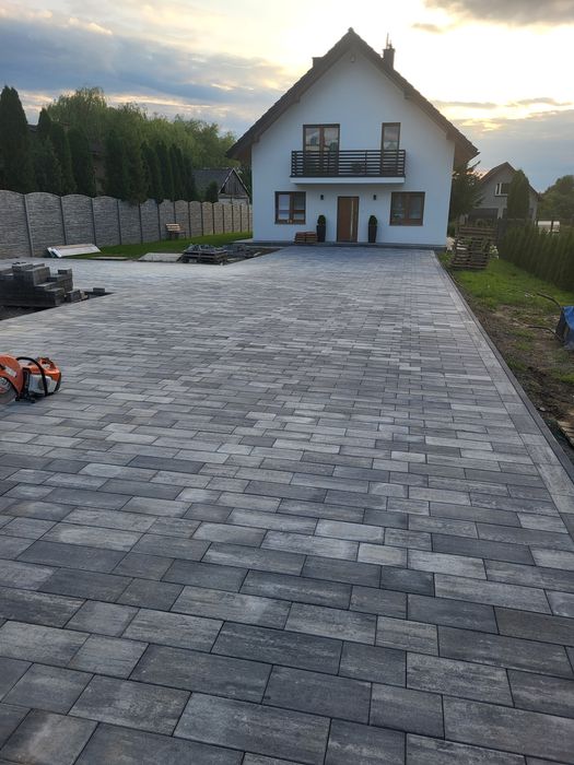 Brukarstwo, usługi brukarskie, minikoparka, wywrotka 3,5t