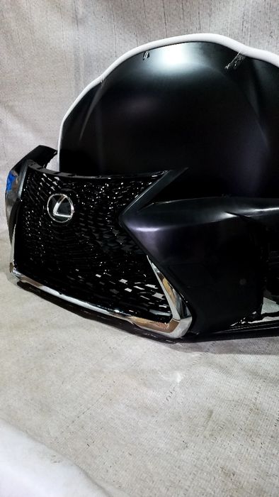 Бампер Lexus UX 2018  лексус юх 2018