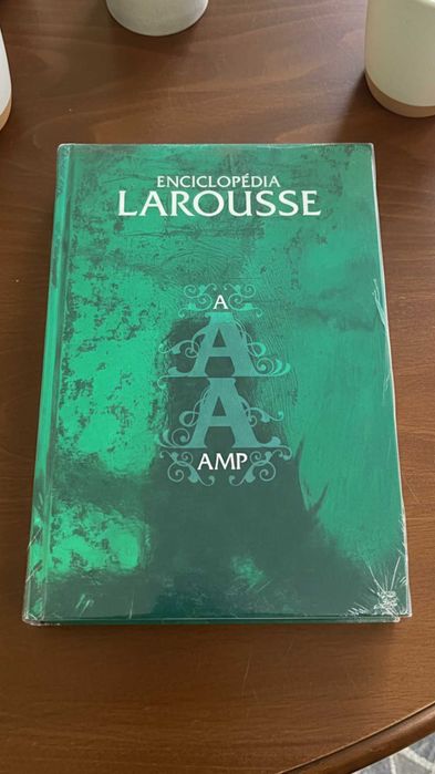 Enciclopédia Larousse 17 Volumes | Coleção de Livros Larousse | Embalada