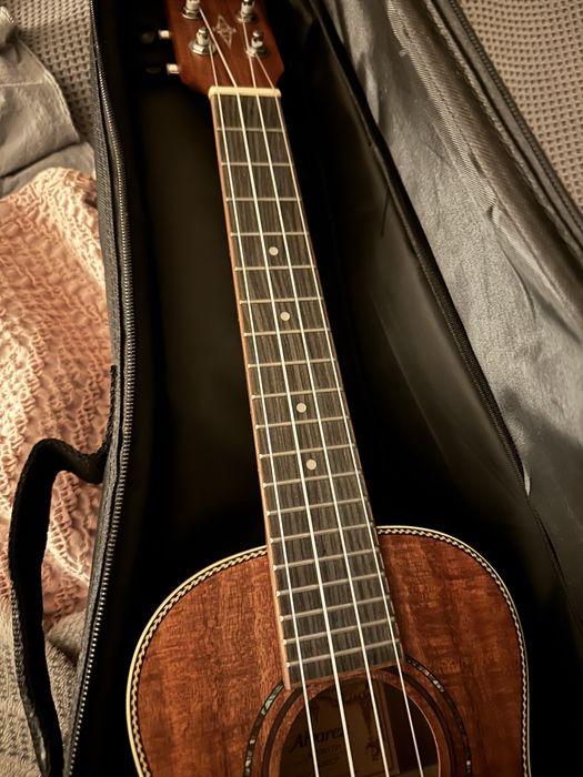 Ukulele Concerto Alvarez