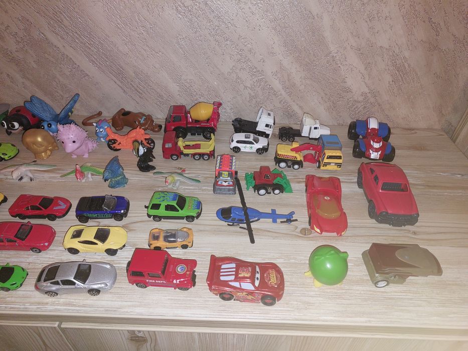 Лот іграшок для хлопчиків