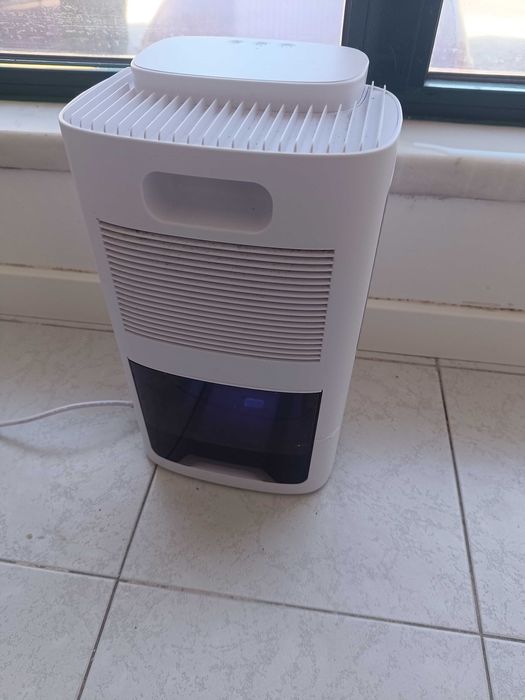 DESUMIDIFICADOR COM POUCO USO