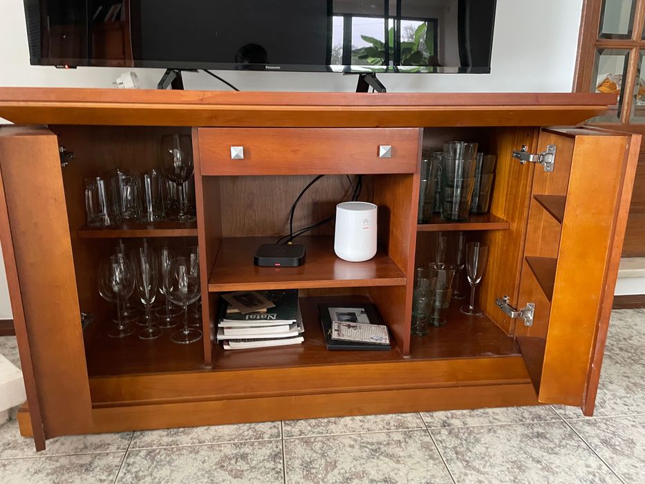 Rack em cerejeira maciça