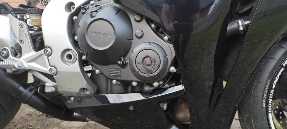 Honda CBR 1000RR Fireblade 2011