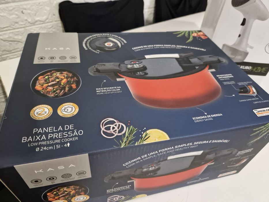 Vendo panela de pressão  nova