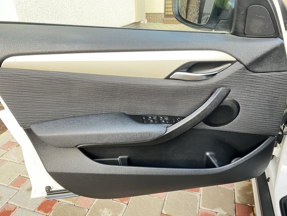 Продам BMW X1  2.0 Dizel