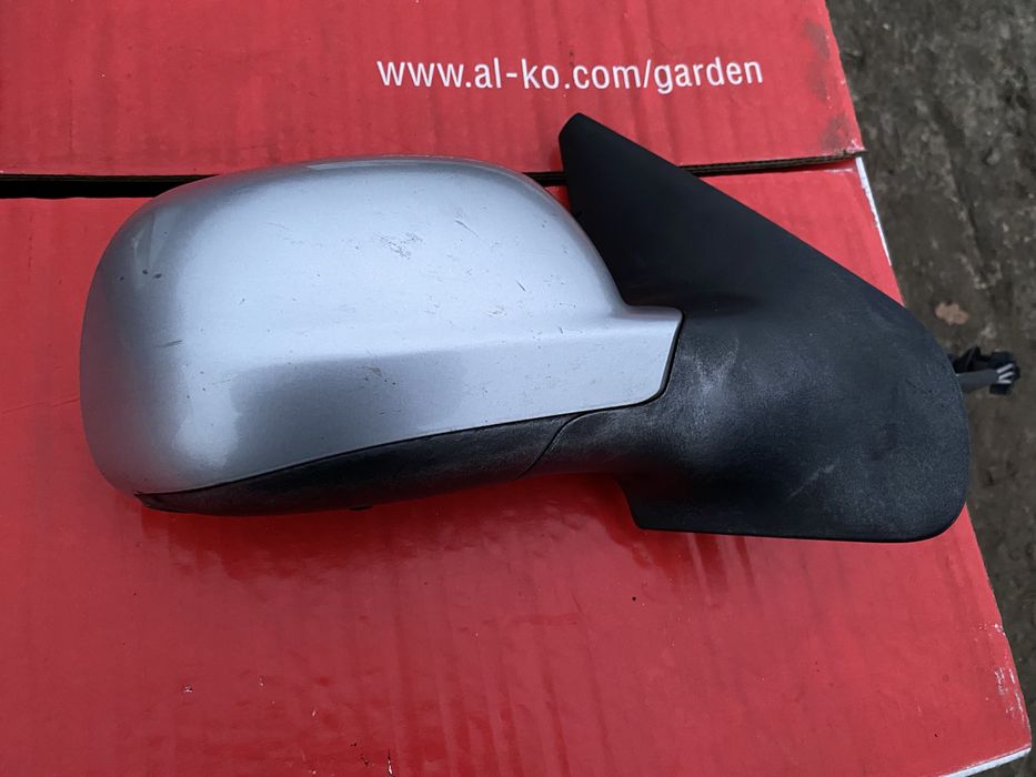 VW golf 4 lV lusterko prawe manualne LA7W