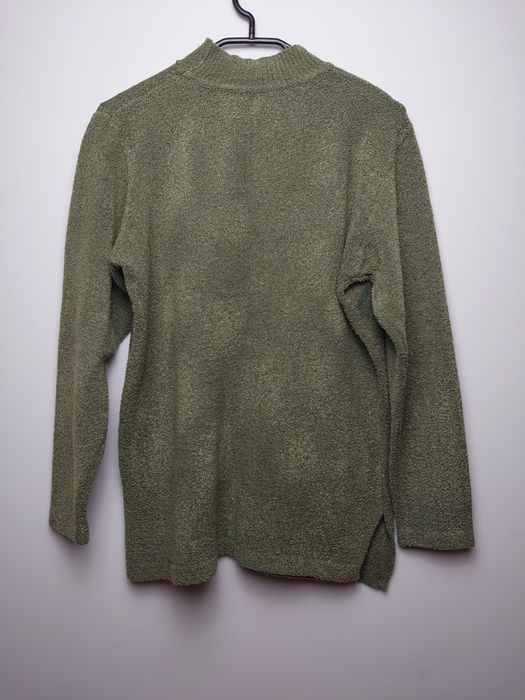 Zielony sweter damski