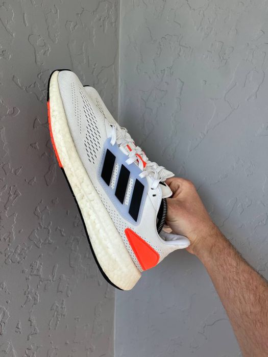 Кросівки Adidas boost 42 розмір