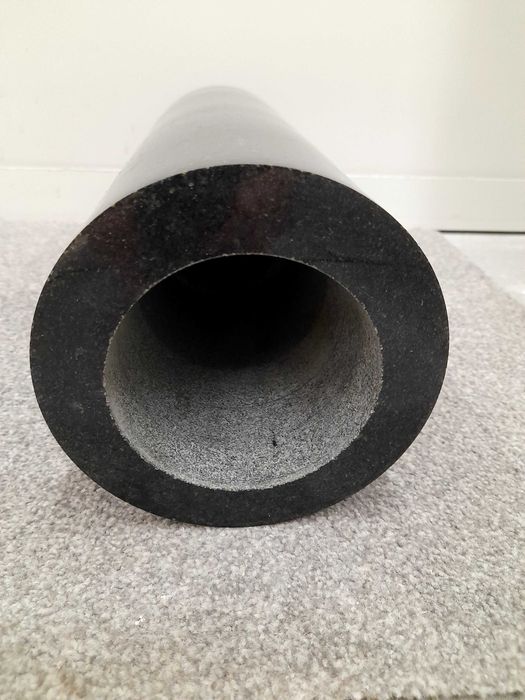 Wazon z granitu czarny wysokość 39cm