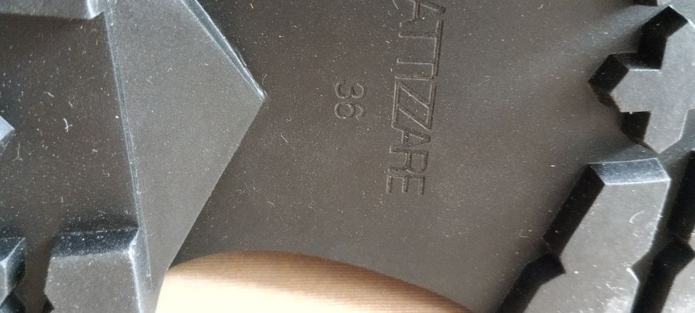 Продам нові зимові, шкіряні чоботи від Міратон.