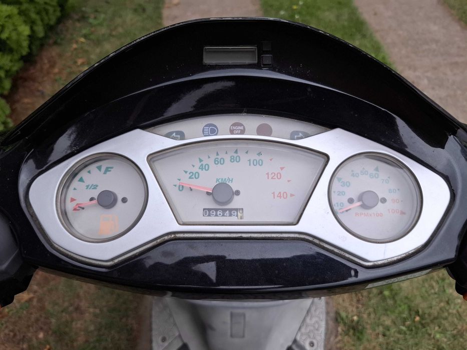 Piaggo 125 kat B cały mały przebieg