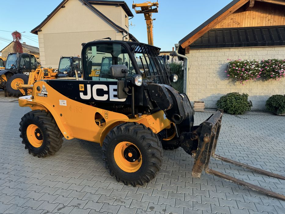 Ładowarka JCB 520-40 , 2015r 36kw silnik widly+łyżka 516,524,525,527