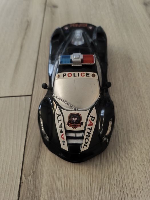Autko policyjne  20 cm.