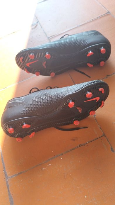 Chuteira Nike Phantom GT Campo Preta – Excelente Estado | Tamanho 38/39