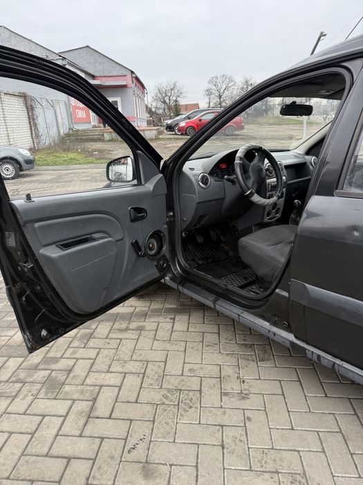 Renault Logan MCV в Універсалі Dacia