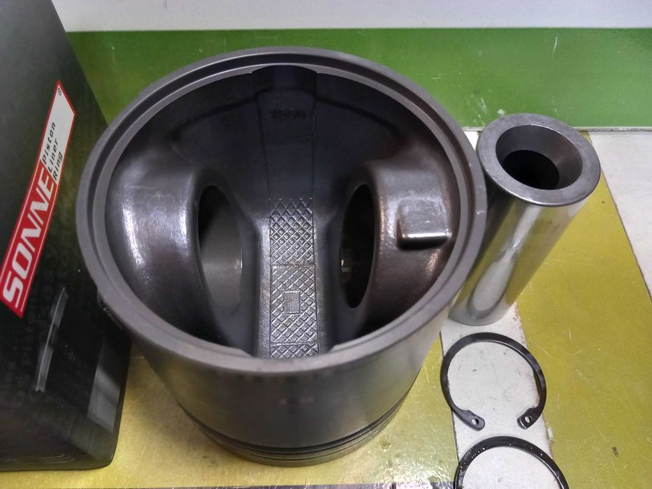 Tłok silnika SISU 620D fi-108 3-P 40x89 K-65 VALTRA VALMET MF CASE