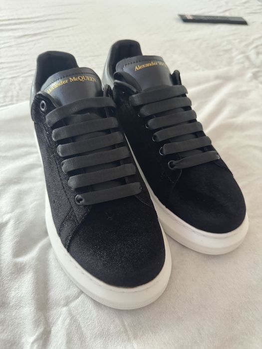 Alexander McQueen 42
