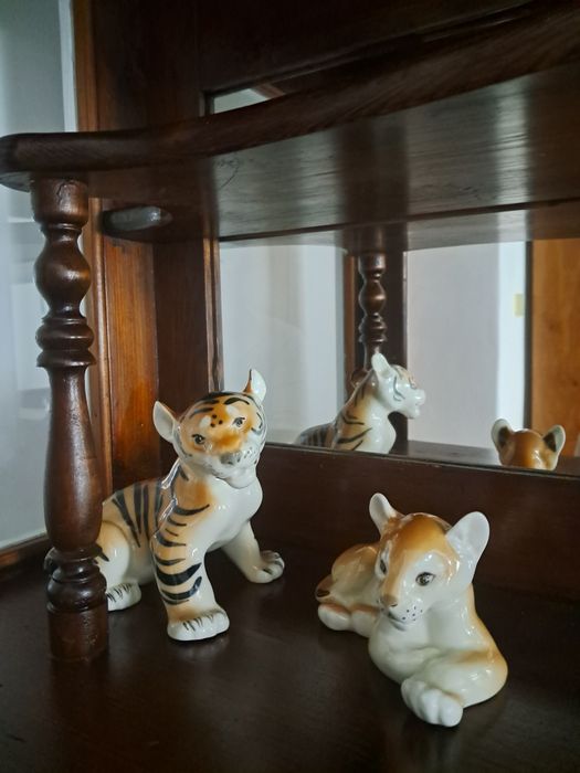 Serwantka, witryna shabby chic