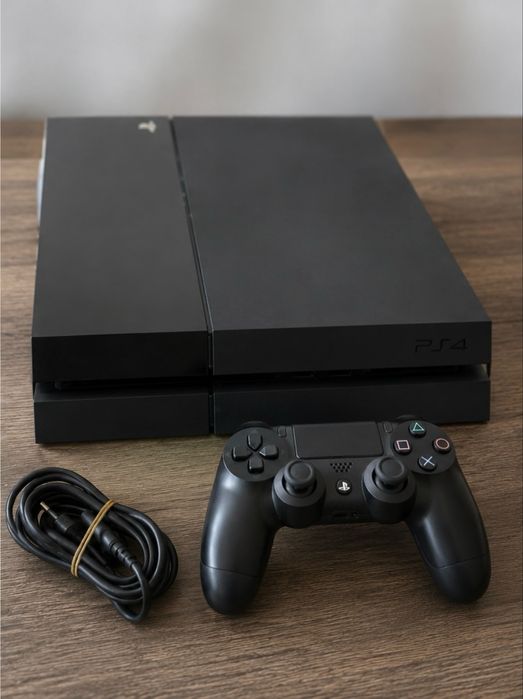 Playstation 4 fat 1000 gb como nova