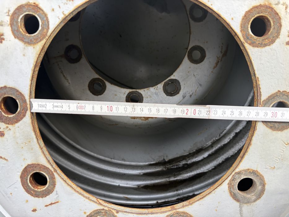 Wąskie kola do międzyrzędzi Michelin Agri Bib 320/90R50 oraz 320/85R38