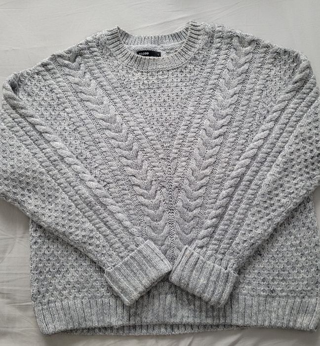 Piękny sweter firmy Cropp