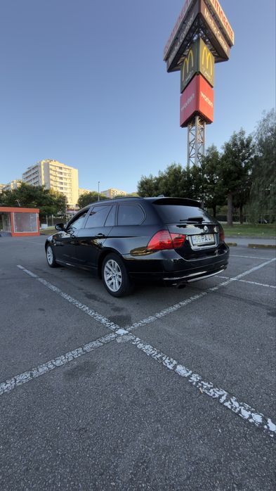 Bmw 318  (Lci) .