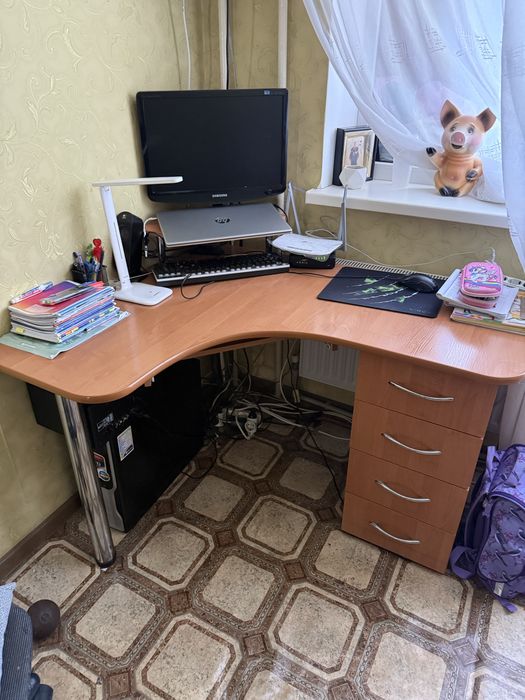 Продам письмовий стіл, кутовий